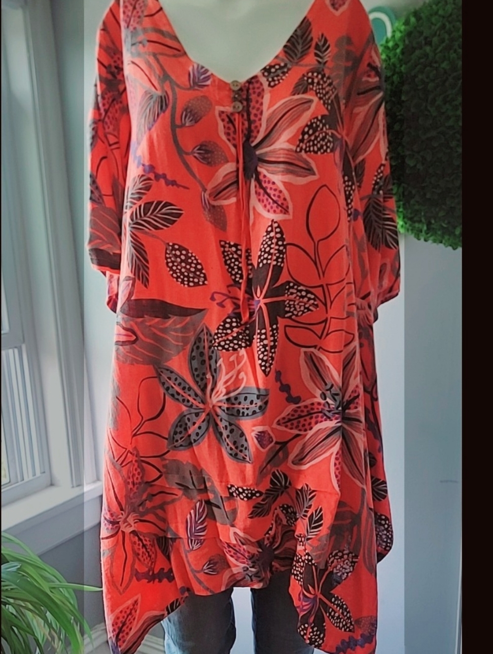 Women’s Floral V-Neck Tunic Top in Coral